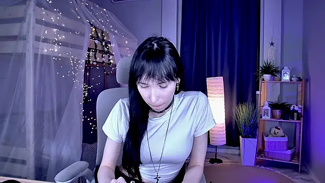 Chat +18 de SeraphineSparda ao vivo
