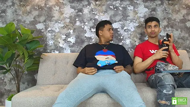 Alejandro_and_Deiby Chat XXX live