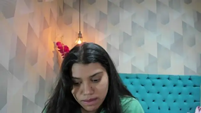 Chat +18 de LindaBreeS ao vivo