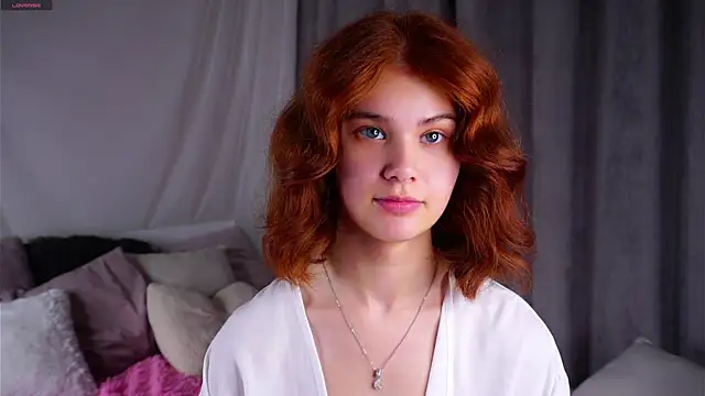 YettaCalabria live XXX chat