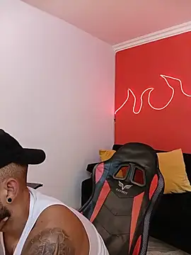 Chatroom XXX en direct de Mike_savage3