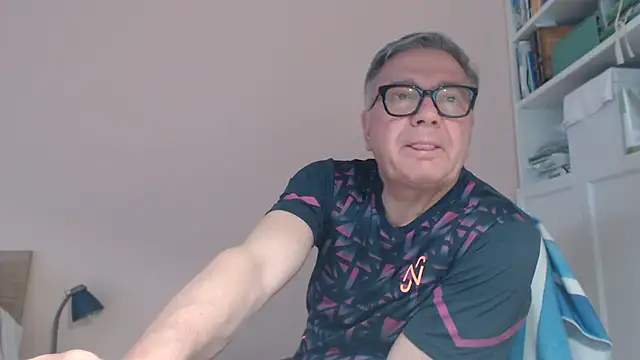 YOU6meのライブXXXチャット