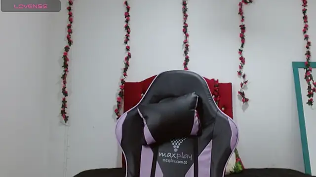 ariana1609 现场XXX聊天
