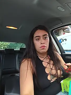 دردشة MissNyraSecret الجنسية المباشرة