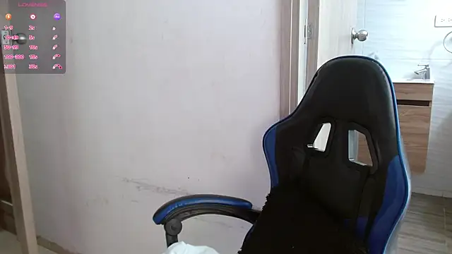 AliceSmity__ – Live XXX-chat
