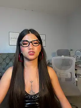 Chat XXX en directo de JassmineLove