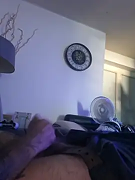 djteub666 Adlı Modelin Canlı XXX Sohbeti