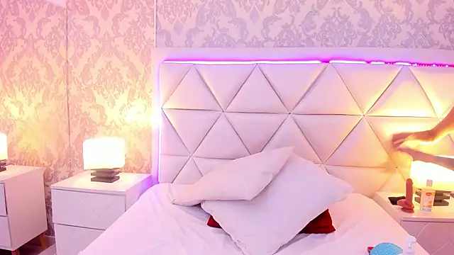 Czat XXX na żywo – LaylaaDoll