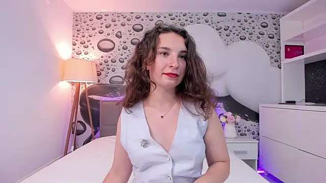 צ'אט XXX בשידור חי של JosephineRows