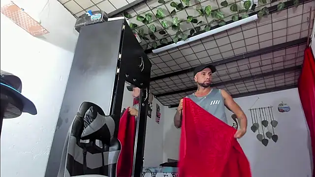 Arian_Pervert 现场XXX聊天