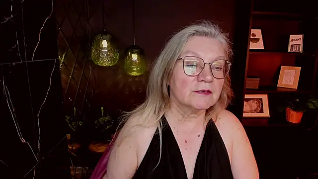 NataliMellow's Live XXX Chat