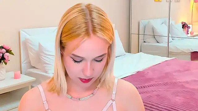 Chat +18 de serene_land ao vivo