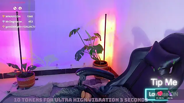 Sarasavage's Live XXX Chat