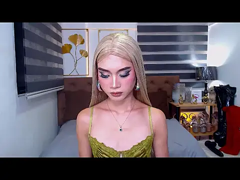 Chat +18 de JuicyCockThea ao vivo