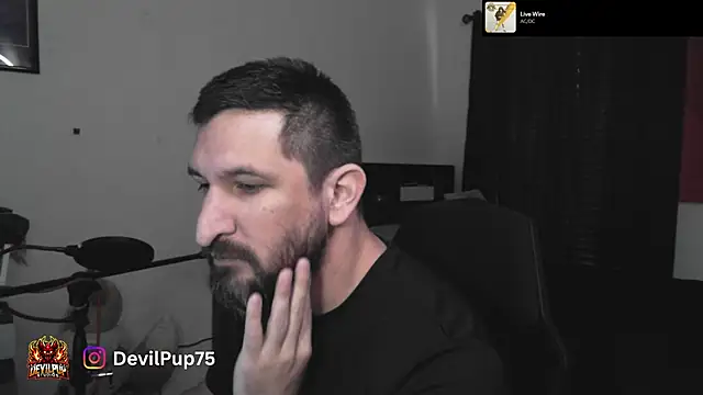 DevilPup75_のライブXXXチャット