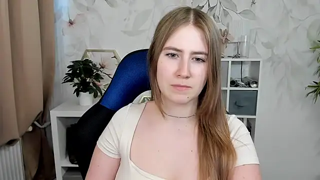 candy_Megan Chat XXX in diretta