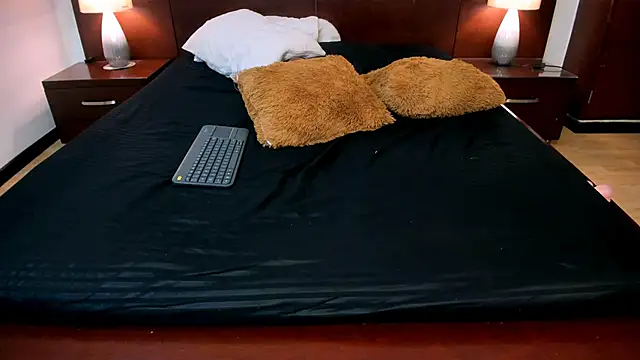 دردشة VelvetTemptation_ الجنسية المباشرة