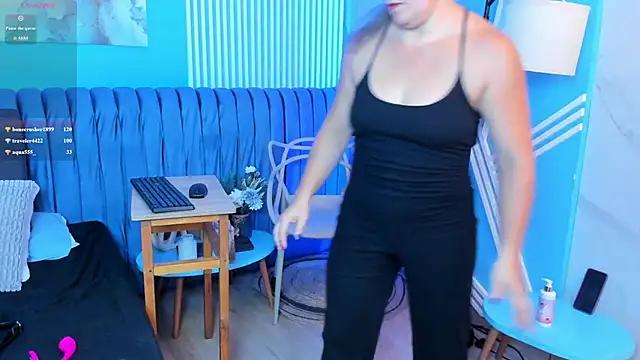 צ'אט XXX בשידור חי של dahianeconnor