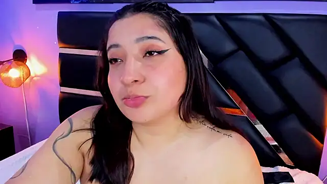 Chat +18 de Emma_monserrat ao vivo