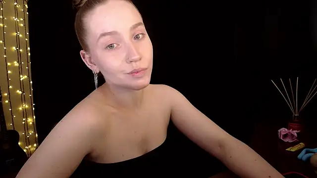 SindiWatsoon live XXX chat