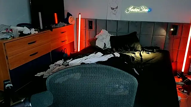 JordanShow Live XXX-chat