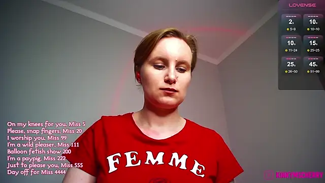 Chat +18 de KinkyMissCherry ao vivo