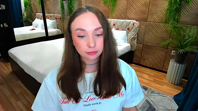 TrueReincarnation live XXX chat
