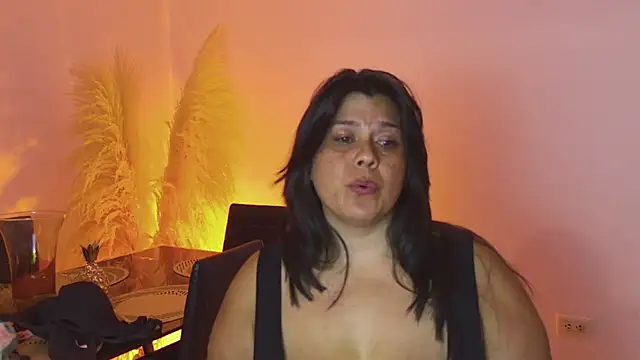 Martina_Foxy01 XXX чат на живо
