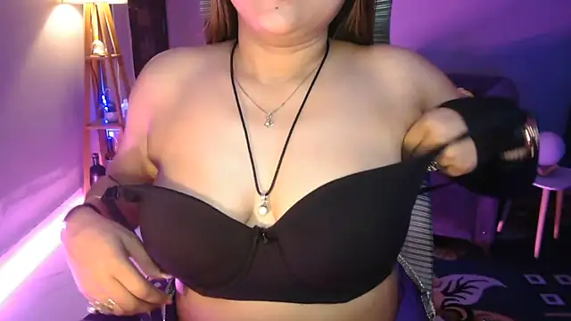 แชท XXX สดของ Mitikaa