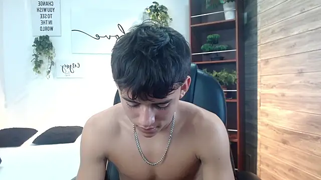 Онлайн чат XXX Ryan_grayx