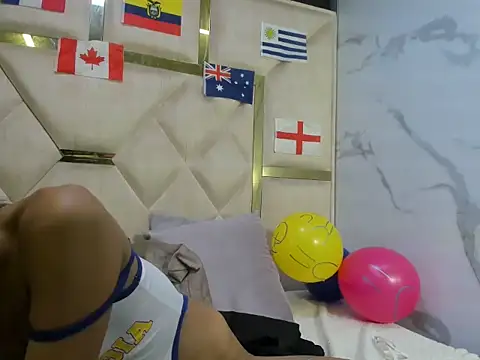 Chat +18 de KendallArdent ao vivo