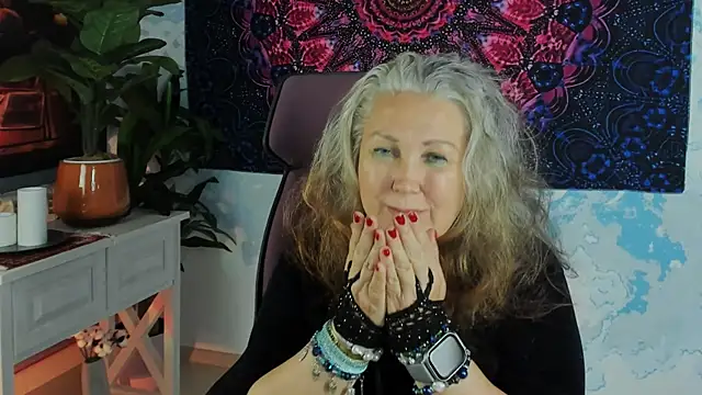 LilaMaharani's Live XXX Chat