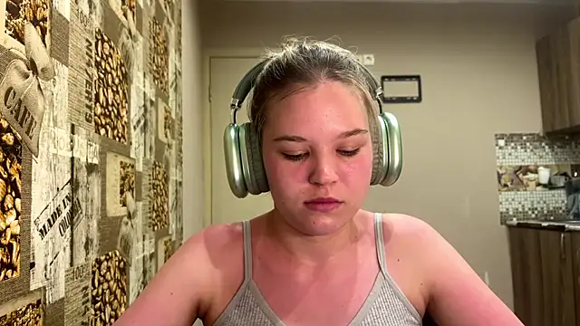 HellyRay live XXX chat