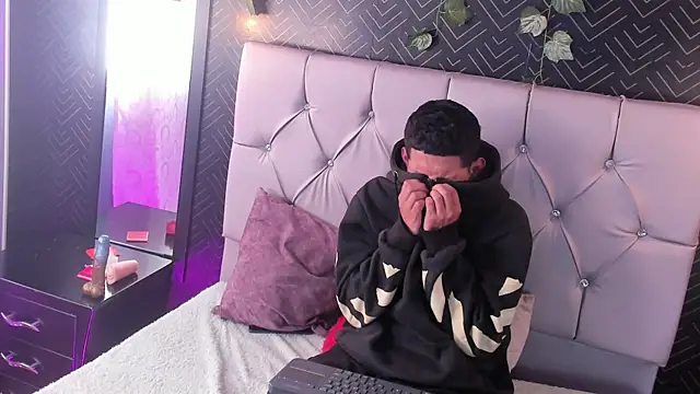XXX chat uživo modela Tony_Zackk