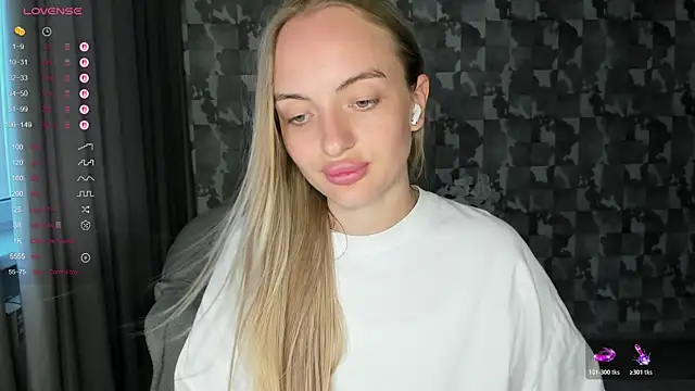 A_delina's Live XXX Chat