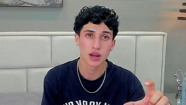 thom_ames Chat XXX live