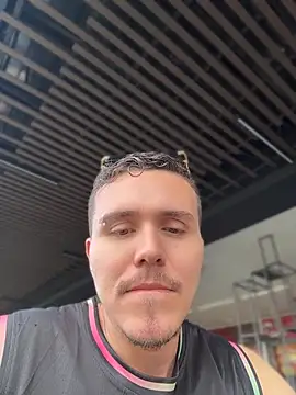 Chat XXX en directo de adam-rivera