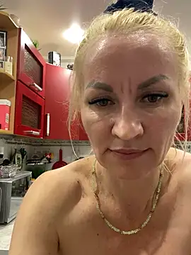 kira_saningn Live XXX chat