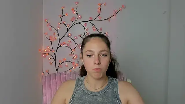KissMeJulia's Live XXX Chat
