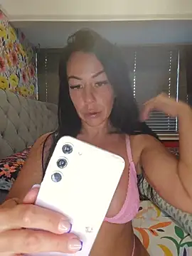 Maddythemilf 网络视讯表演