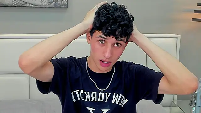 Chatroom XXX en direct de thom_ames
