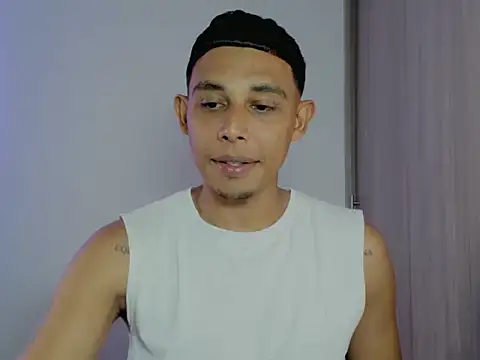 nilo2021 élő XXX-chatje