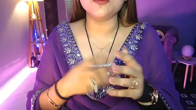 Mitikaan Live XXX chat