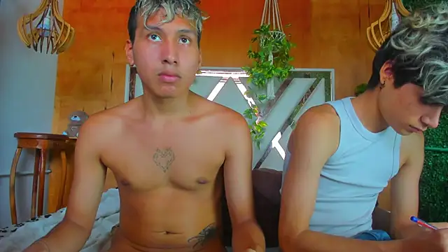 Онлайн чат XXX leonix_love