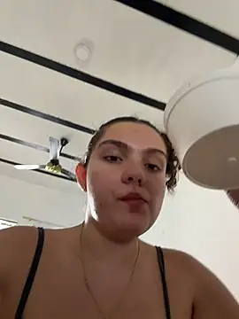 Eva_stark10 Adlı Modelin Canlı XXX Sohbeti