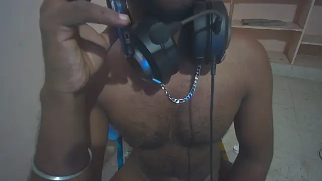 Tamil_KDD's Live XXX Chat