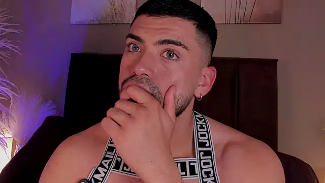 Chat XXX Live Alexander_Diazz