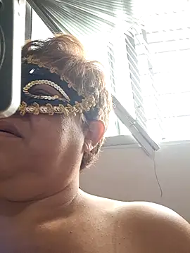 HOTANDSKINNY Pertunjukan Webcam