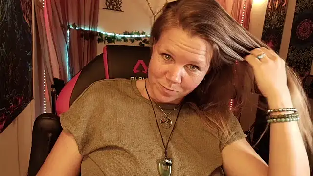 Chat +18 de CallMeMaria ao vivo