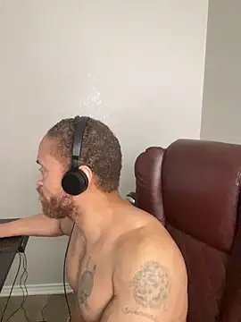 Fathero1time Live XXX-Chat